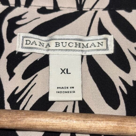 Dana Buchman Womens Short Sleeve Button Top XL Black Beige Leaf Pattern Flowy - Picture 3 of 7
